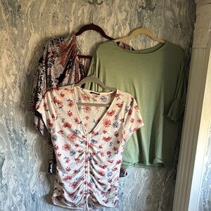 3 tops bundle Source Unknown Floral Ruched Top in Red and Blue